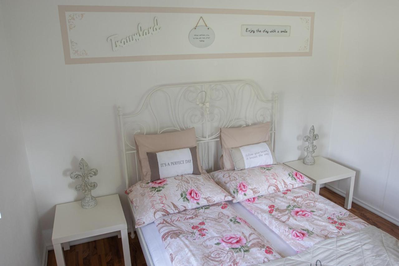 Appartement Gutshof Bartl 2 à Klagenfurt am Wörthersee Extérieur photo