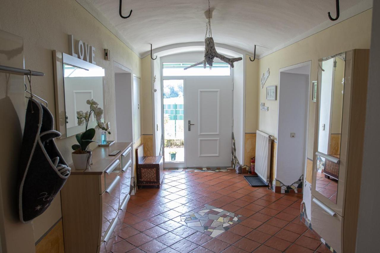 Appartement Gutshof Bartl 2 à Klagenfurt am Wörthersee Extérieur photo
