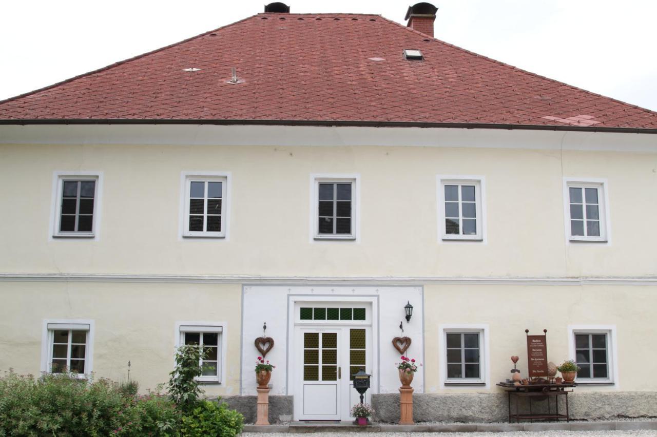 Appartement Gutshof Bartl 2 à Klagenfurt am Wörthersee Extérieur photo