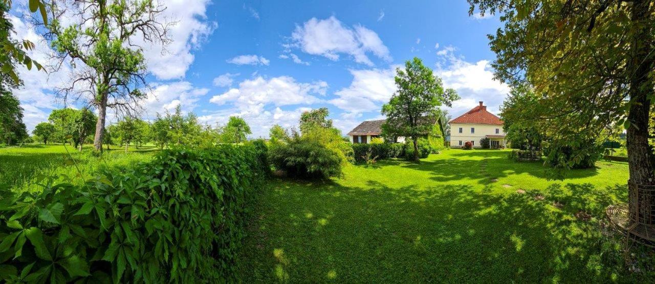 Appartement Gutshof Bartl 2 à Klagenfurt am Wörthersee Extérieur photo